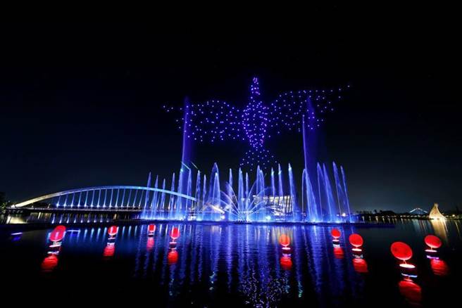 台灣希望創新公司無人機，演出無人機群飛展演。圖／雷虎科技提供
