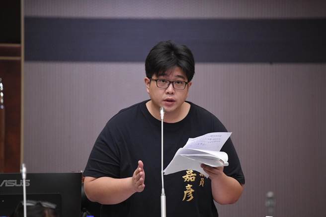 议员魏嘉彦希望县府能代为中央反映，降低头期款，让青年有能力购屋。（资料照片）