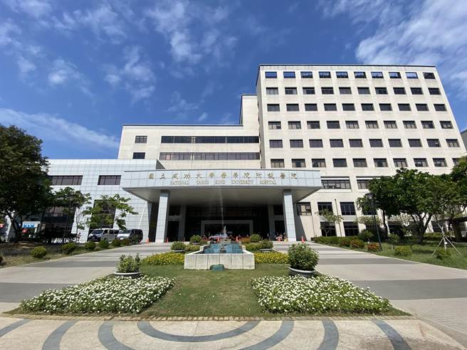 成功大学一名医学系大二生遭爆料进手术室为病患缝合术后伤口，引发争议。（曹婷婷摄）