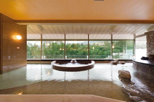 日胜生加贺屋白磺大眾汤。（日胜生加贺屋提供）