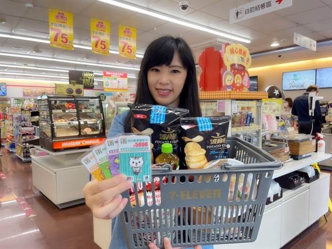 摆脱疫情阴霾，统一超商10月合併营收单月创同期新高。图／7-ELEVEN
