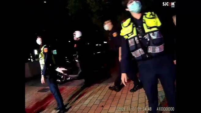 台中市一名宋姓男大生，遭開瑪莎拉蒂的3名惡煞毆打成顱內出血，住進加護病房。（民眾提供／盧金足台中傳真）