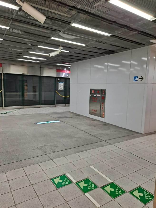 高捷巨蛋站今晚傳出警報器故障警鈴大作，所幸僅虛驚一場。（讀者提供／石秀華高雄傳真）