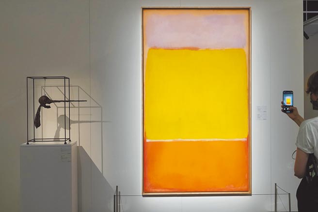 苏富比本次将拍卖马克‧罗斯科的作品《第7号》，估价在7千万至9千万美元。图／苏富比提供