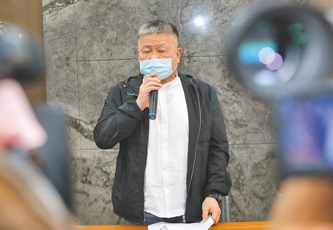 顏清標9日出面澄清，欠債不還等傳聞，並非如惡意指控所說。（黃國峰攝）