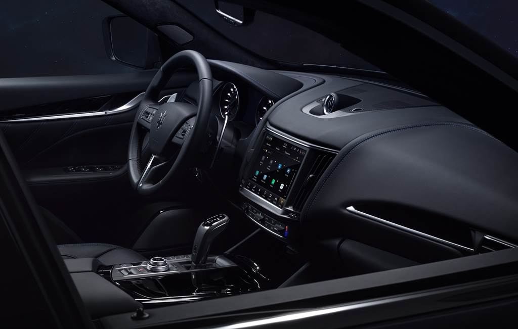 Levante GT 首度標配具備空氣品質偵測功能的四區恆溫空調，讓全車乘客都可自行設定理想溫度；強化使用便利性及豪華質感的12向電動調整真皮座椅，並附有駕駛座2組記憶功能(圖/Maserati)
