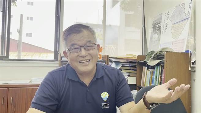 台东县府建设处长许瑞贵回应，他未骂胡「滚回香港」。（蔡旻妤摄）