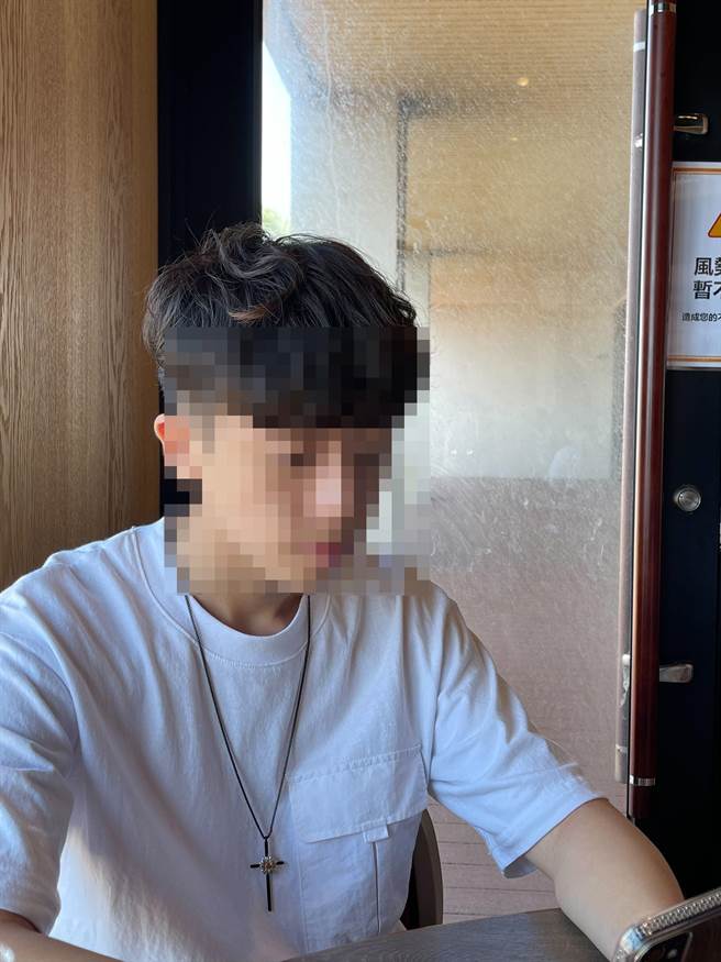 外型阳光开朗的宋姓大一新生，只因开车不慎擦撞玛莎拉蒂，遭对方打到脑伤昏迷。（家属提供／王文吉台中传真）