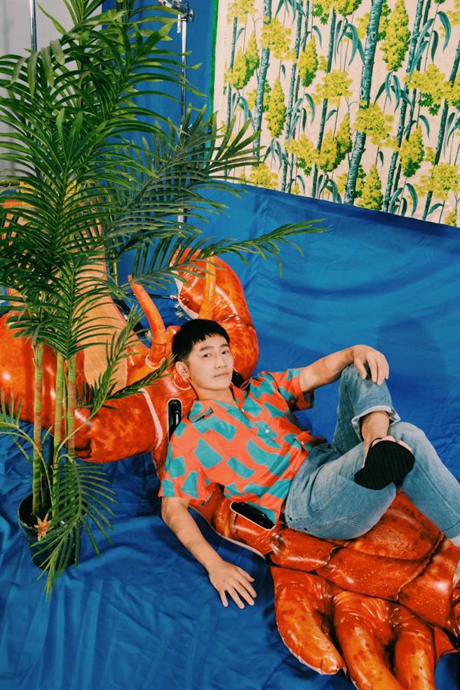 蔡昌宪出道12年，将推出首张台语新专辑，重回歌坛挑战当资深新人。（何乐音乐提供）