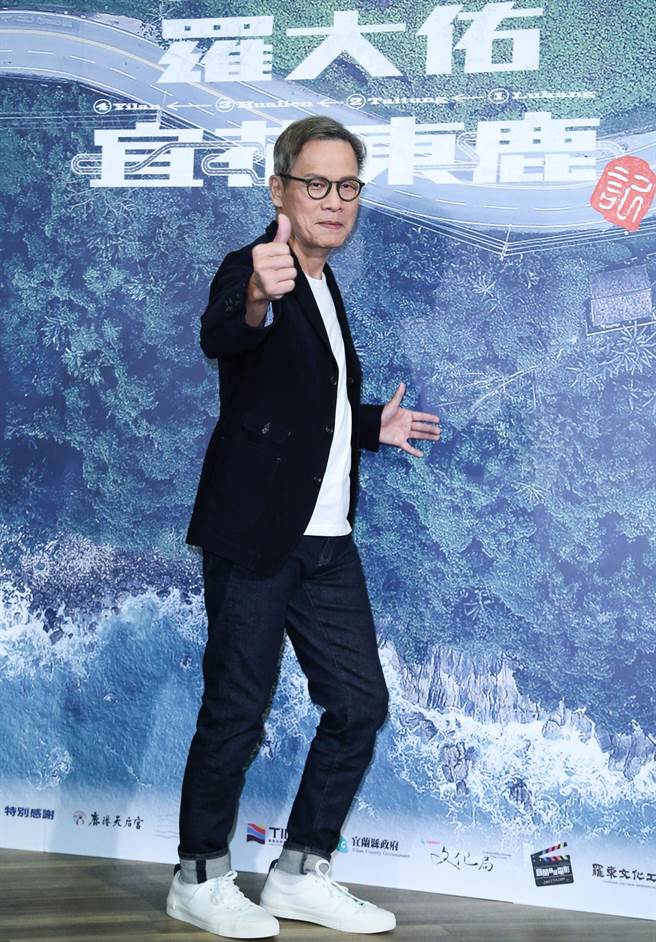 罗大佑开心分享演出点滴过程。（陈俊吉摄）