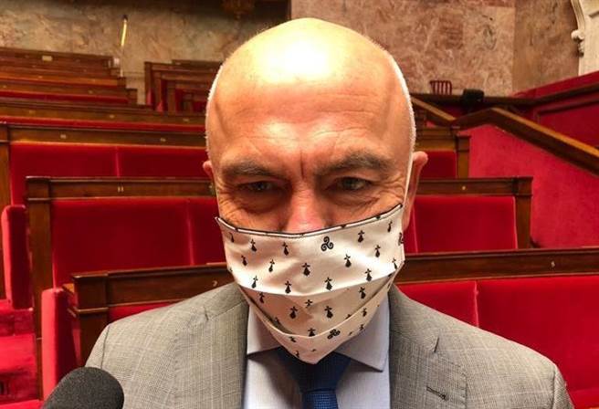 法国通过「台湾参与国际组织工作」决议案，恐怕只是《中欧全面投资协定》的谈判筹码，从后来WHA大会，法国未邀请台湾一事，也可看出不该过于乐观看待。图为法国国民议会副议长马乐福。（图／推特@marclefur）