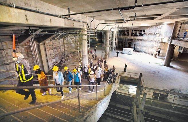 柯市府助攻帮远雄解套，认定大巨蛋「B1为避难层」。（本报资料照）