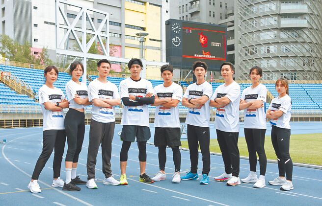 《全明星3》昨开录，成员王子（左起）、贺军翔、小煜以及陈势安齐聚一堂。（罗永铭摄）