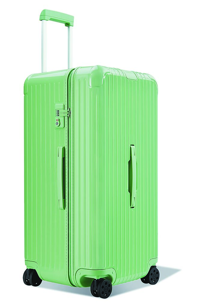 SOGO忠孝館RIMOWA Essential系列Trunk Plus Bamboo，3萬9400元。（SOGO提供）