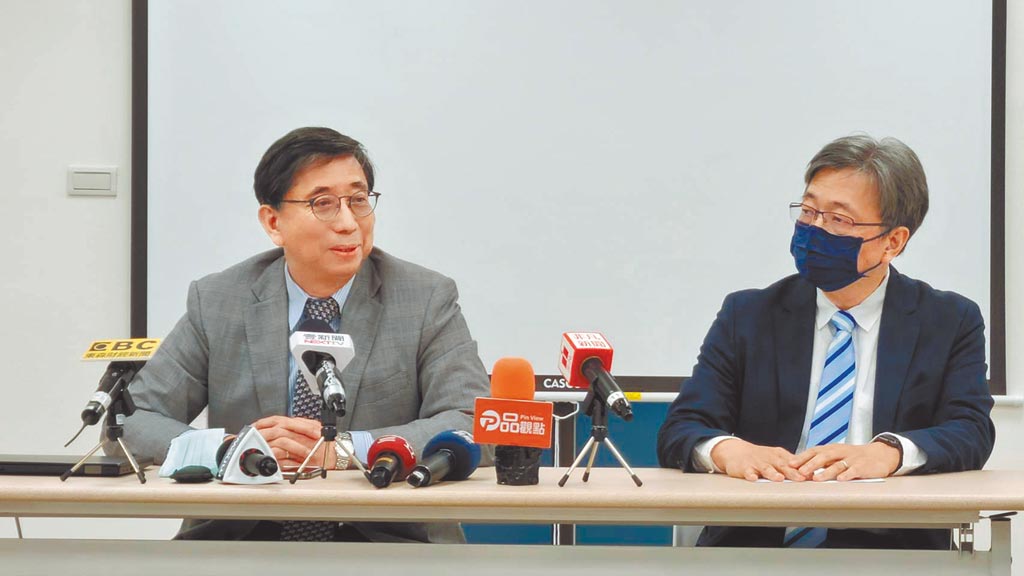 光洋科董事長馬堅勇（左）及總經理黃啟峰，日前應主管機關要求召開重大訊息說明會。（本報資料照片）