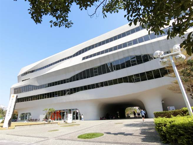 台中市南区坐拥国立公共资讯图书馆、国立中兴大学、中山医学大学等文教特色。（卢金足摄）