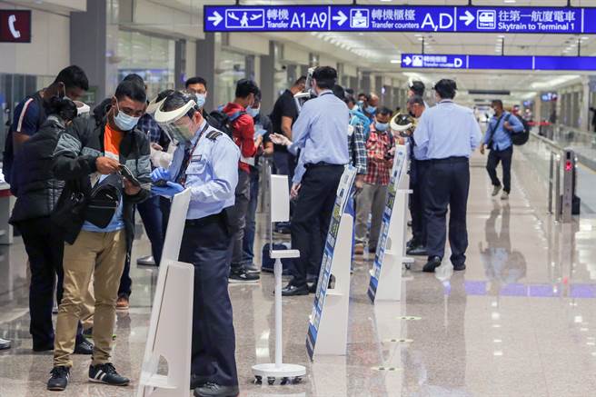 圖為桃園機場入境旅客。（示意圖/資料照/陳麒全攝）