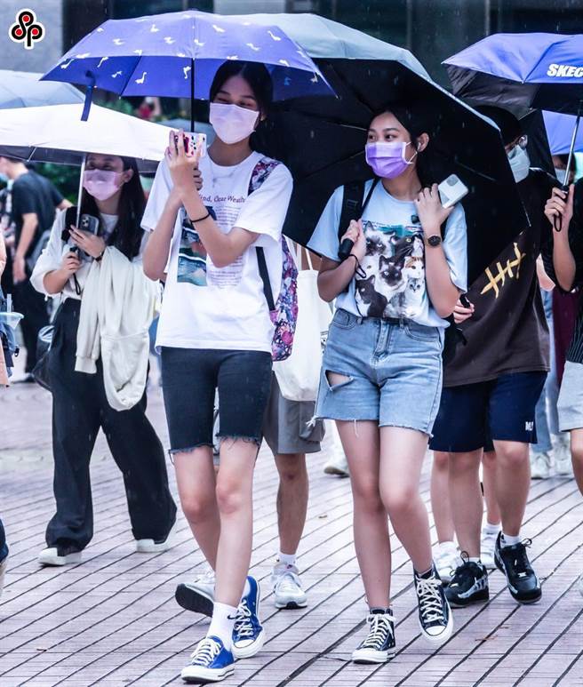 大學指考明年改為分科測驗，級分計算方式，各界爭論不下。圖為今年7月30日畫下句點的末代指考現場。(本報資料照)