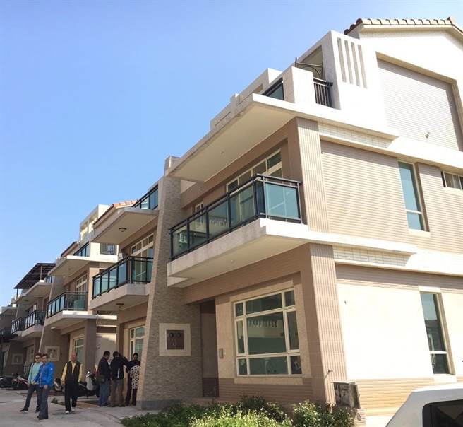 金門新社區有如雨後春筍，居住人口增加，公共安全議題受到關注。（李金生攝）