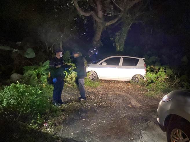 42岁蔡姓男子11日下午7时许，开车行经新北市中和区中原东街，遭3名恶煞拦车、持辣椒水铝罐攻击头部，3嫌约抢走千万元后开车往淡水方向逃逸。(戴志扬翻摄)