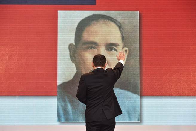 国父诞辰 侯友宜发文「要和最辛劳的人民站在一起」。（摘自侯友宜脸书）