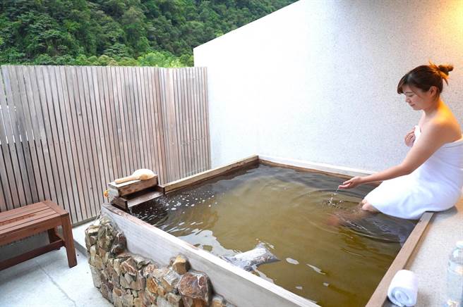 非會員的賓客可預訂呆水溫泉湯屋泡湯、館內餐廳及SPA療程，享受身心靈的療癒時刻。（何書青攝）