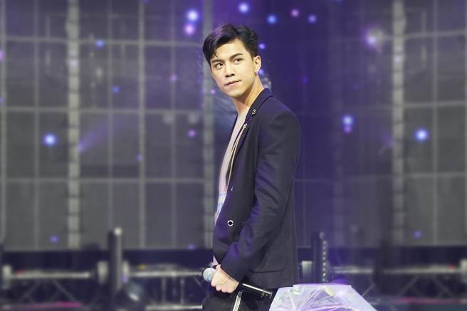 前男团张家玮为《A级战场》决赛勤练突下背剧痛，「神经被压」无法挺身痛到急就医。（吉利娱乐事业有限公司提供）