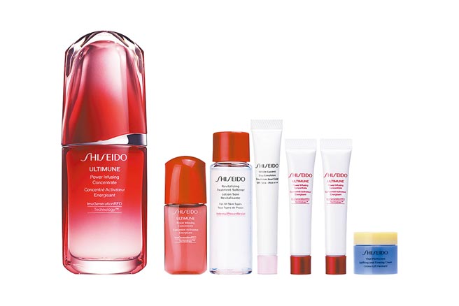 新光三越桃园大有店、台南新天地、高雄左营店限量，资生堂国际柜电波精华组，价值6455元、卡友价3555元。（新光三越提供）