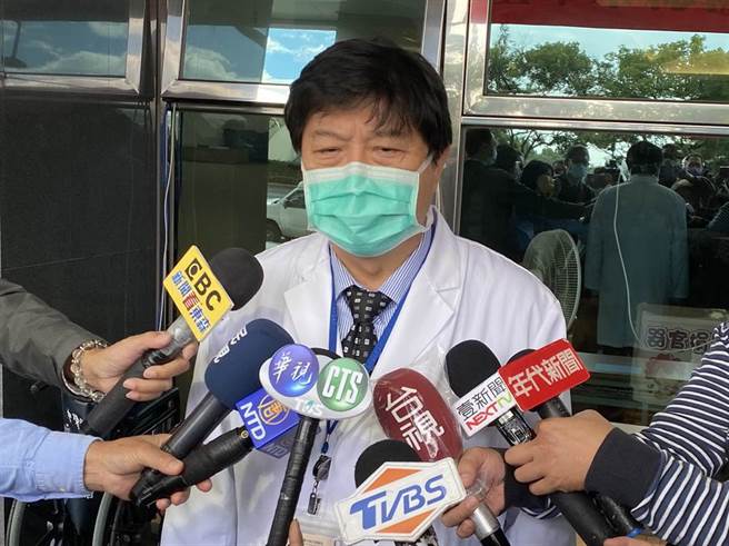 宋姓男大生復原神速，醫師表示上午測試加減開根號及車禍狀況都記得，且還會問候母親是否吃飯。(陳淑芬攝)