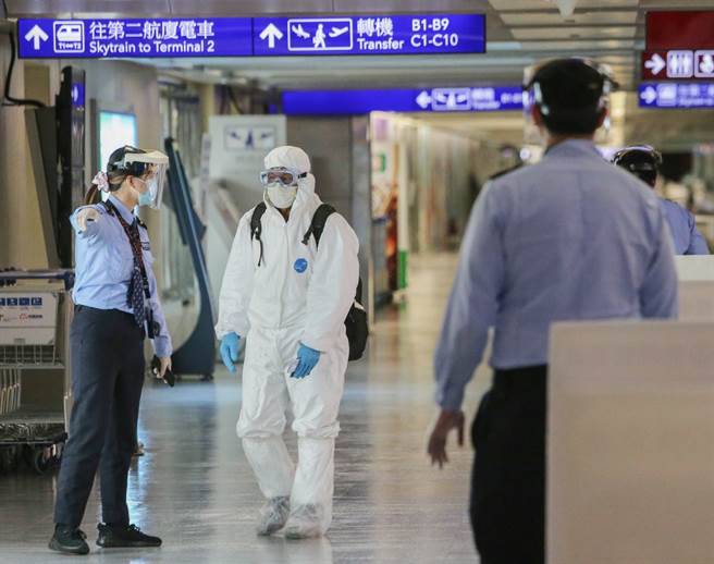 中央流行疫情指揮中心再放寬春節檢疫措施，指揮中心表示，違反居家檢疫規定將細分裁罰級距，細節還在制定中，需要一段時間公告。（本報系資料照）