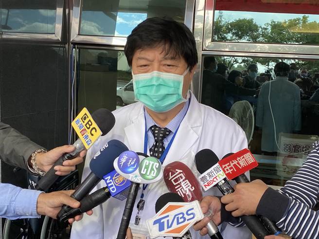 被玛莎拉蒂3煞殴打昏迷的宋姓男大生已清醒、拔管，并恢復记忆。台中荣总神经医学中心主任沈炯祺表示，恢復得出乎意料得好，最主要是送医速度够快，第一步就算成功了。（陈淑芬摄）