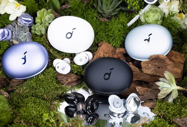 Soundcore Liberty 3 Pro主動降噪真無線藍牙耳機，共推出午夜黑、霜花白、迷霧灰、薄暮紫 4色。（Soundcore提供）