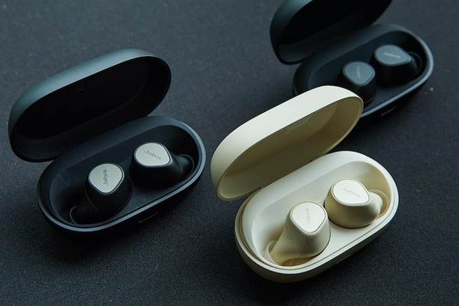 Jabra Elite 7 Pro搭載Jabra MultiSensor Voice創新技術，可進行噪音偵測和消除以外，還能透過骨傳導技術來傳遞聲音，6990元。（Jabra提供）