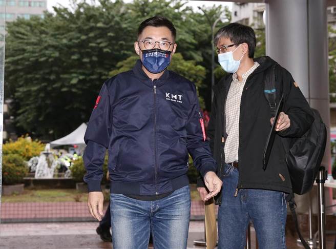 110年全国性公民投票案意见发表会13日在华视举行，第3场「公投绑大选案」正方代表立委江启臣出席。（姚志平摄）
