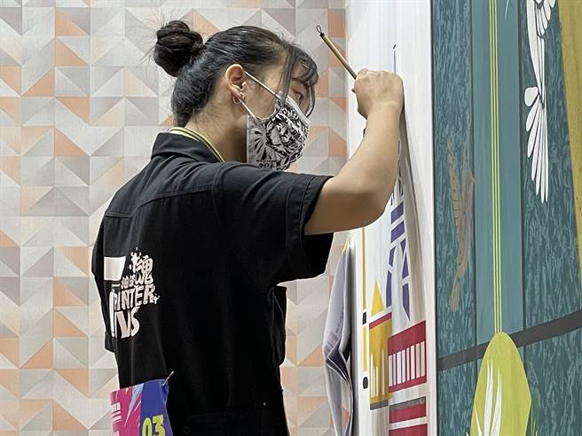 全國技能競賽因疫情影響，今年首度採取分地、各職類分流舉辦，也不開放觀賽，但選手專注不減。（賴佑維攝）