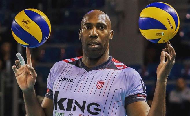 赛门(图片来源：Robertlandy Simon Aties IG/robertlandy13)