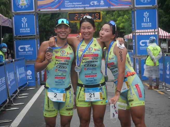 「张家班」再次于铁人三项赛事有抢眼的表现。（中华民国铁人三项协会提供）