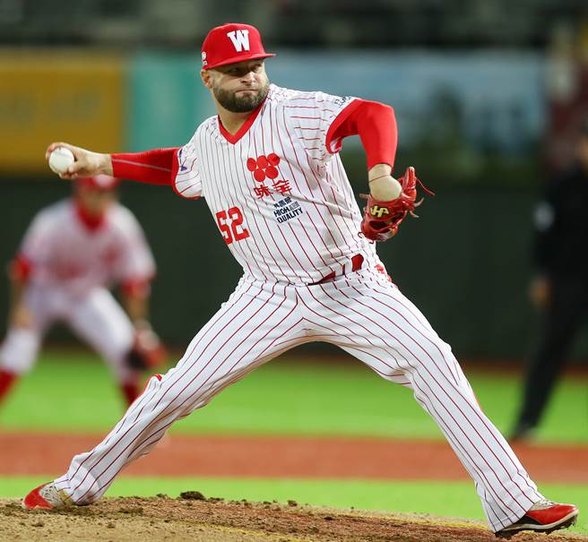 味全龍伍鐸。（季志翔攝）