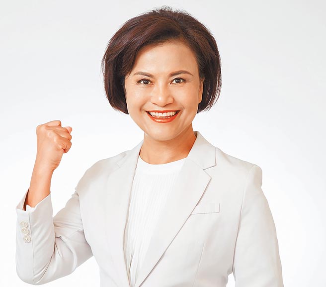 前县议员陈秋蓉转跑道角逐员林市长宝座，本届仅以157票落败，她拿出招牌灿烂笑容、展现气势，积极备战力图东山再起。（陈秋蓉提供／谢琼云彰化传真）