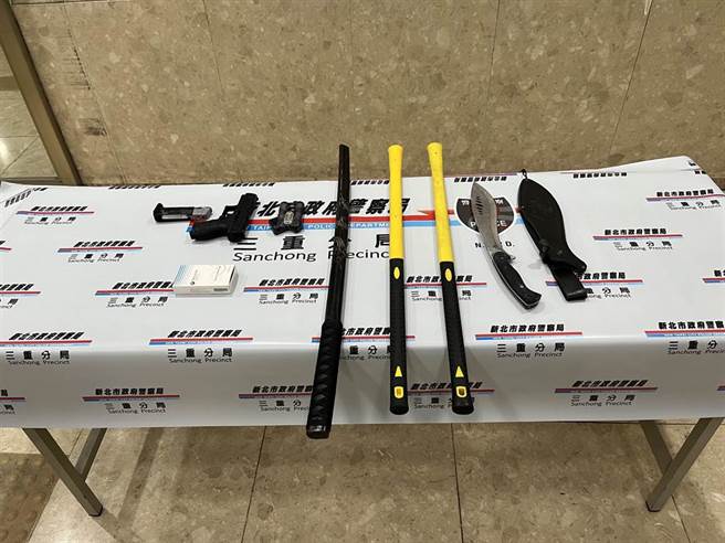 警方起出犯案工具（翻摄照片／戴上容新北传真）