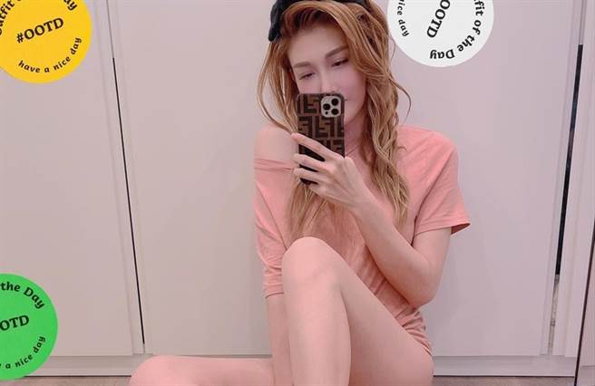 李彩華去年鬆口和豪門老公結束19個月婚姻。（圖／翻攝自rainli1111 IG）