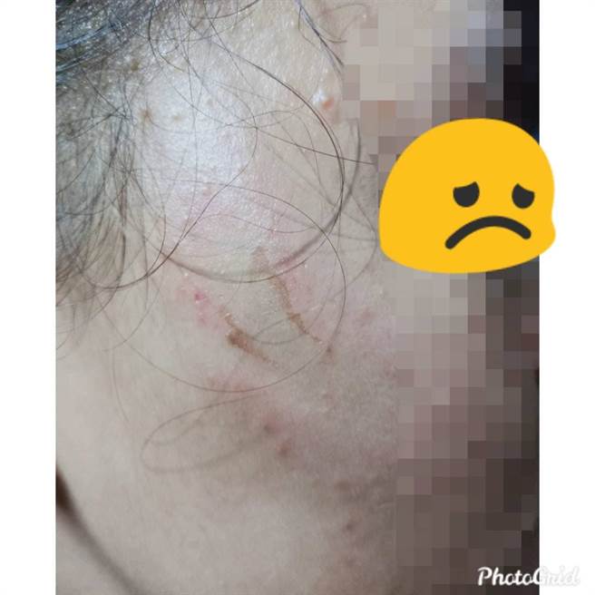 屏东万丹传有补习班不当管教，不仅把学童打到藤条断掉，还要孩子拿棍子互打，受害孩子伤痕累累。（翻摄画面／谢佳潾屏东传真）