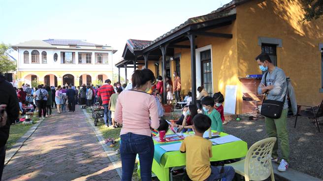 台南市柳营区14日举办社造成果发表会，现场热闹滚滚。（张毓翎摄）