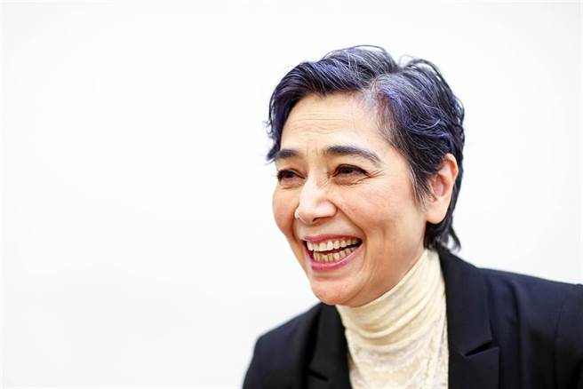 赖佩霞推出新书《转念的力量》，14日举办分享会，她表示，当你有念头时，你就会痛苦，但很多的痛苦，却与事实无关。（邓博仁摄）
