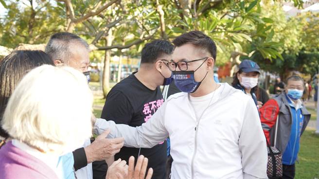 國民黨前主席、立委江啟臣強調這場公投是人民與政府的對決，用公投換掉政府不當政策。（國民黨提供／馮惠宜台中傳真）