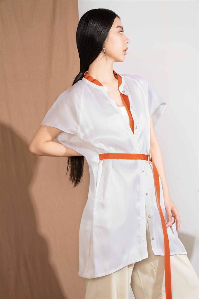 22/7 by Hsu 乌干纱衬衫洋装。（22/7 by Hsu提供）