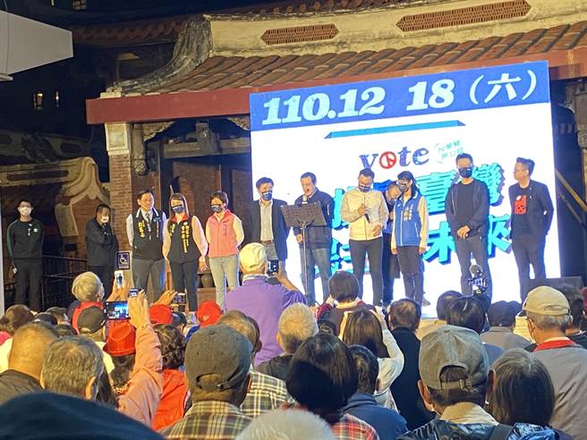 前总统马英九到台中宣讲，助攻四大公投案，他称蔡英文封杀公投，应叫「蔡杀投」。（王文吉摄）