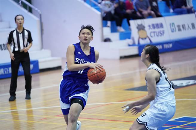 UBA公开女一级上届新人后文化郑慧慈14日缴出19分、16篮板。（大专体总提供）