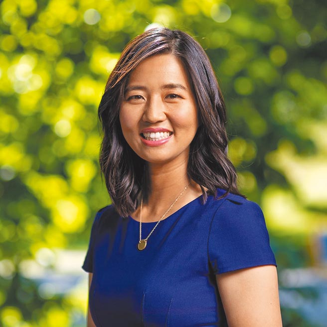 波士顿市长当选人吴弭。图／摘自吴弭推特