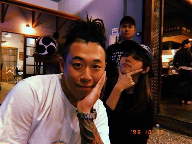 陳甯亞有「最美化妝師」之稱，和玖壹壹交情不錯，更和健志傳出緋聞。（圖／翻攝自陳甯亞IG）